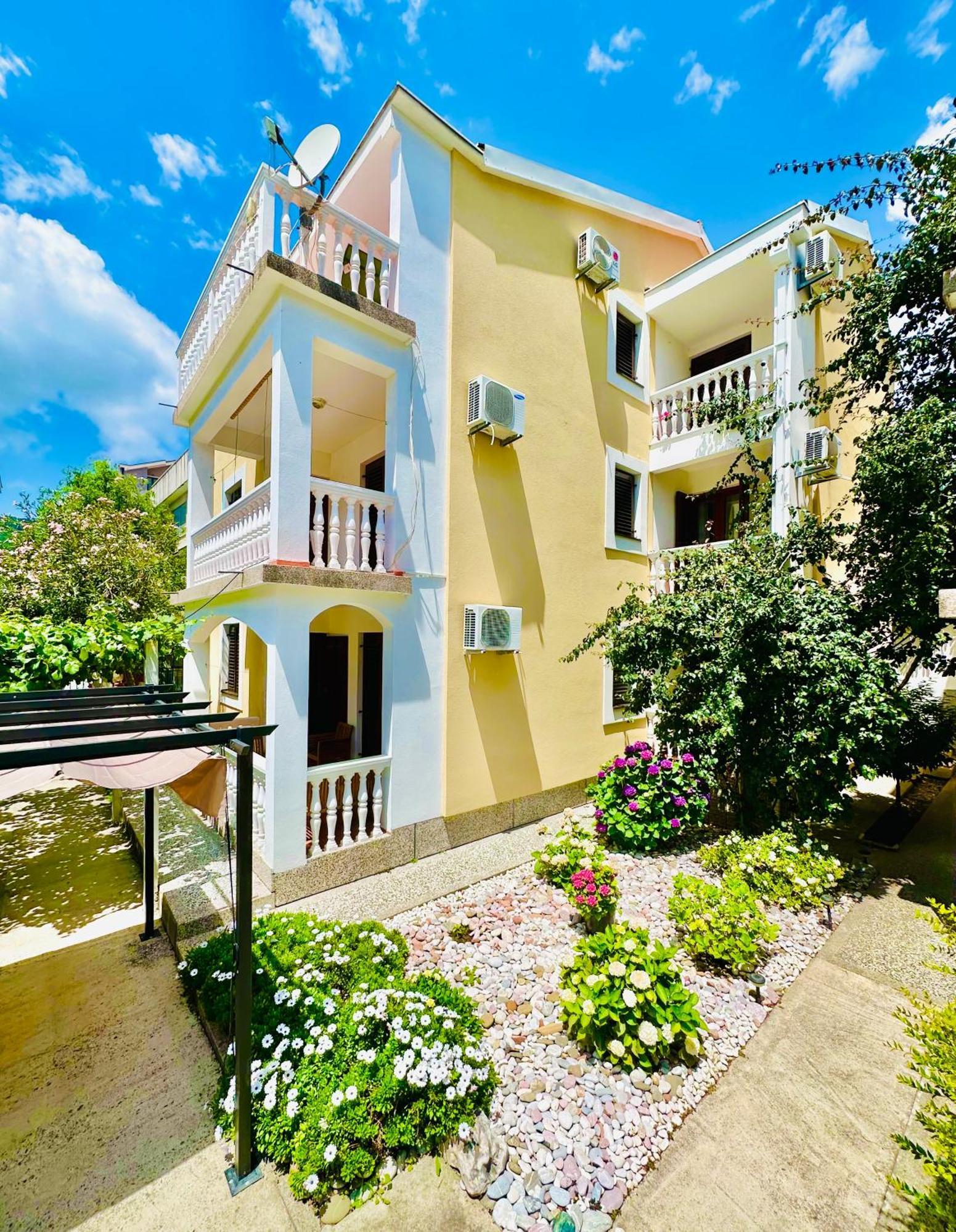 Villa Dionis بودفا المظهر الخارجي الصورة