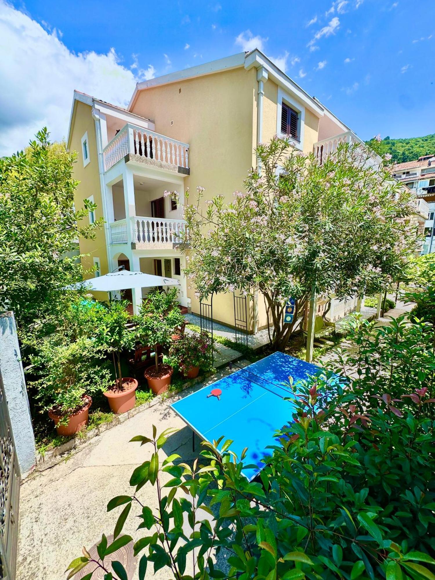 Villa Dionis بودفا المظهر الخارجي الصورة